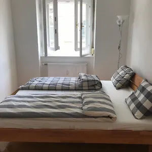 Lilians Modern In Historical Citycenter Apartment Graz